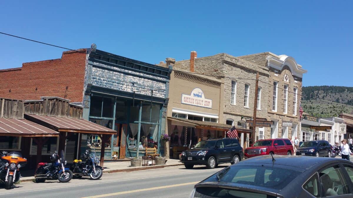 Virginia City has been kept as a museum site and gives a very good impression of life in a booming mining city.